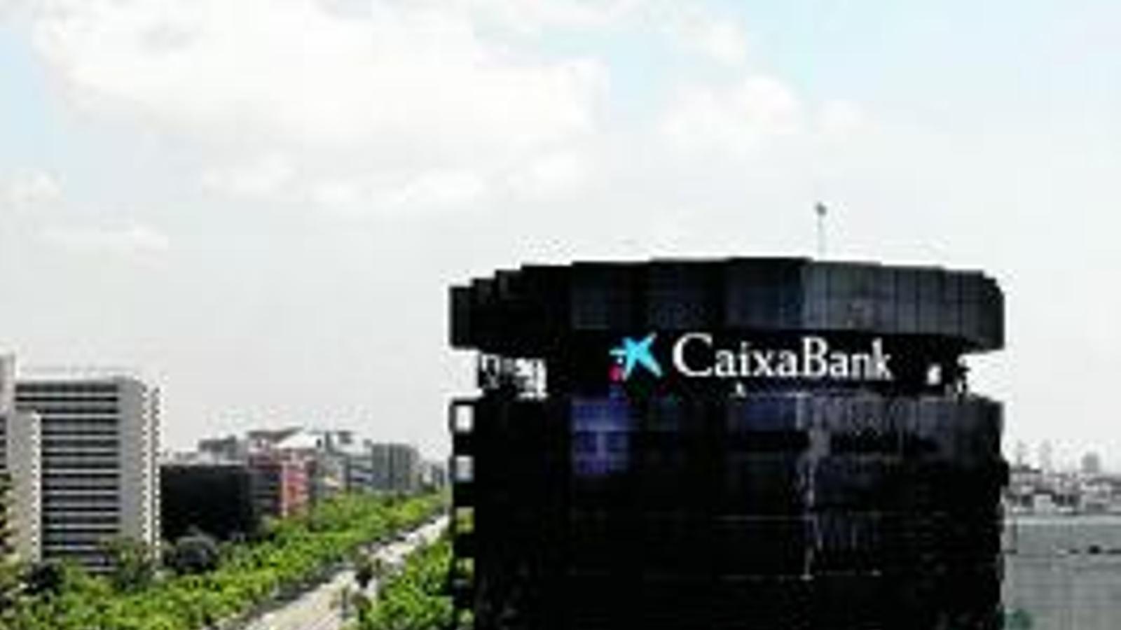 CaixaBank'tan Rekor Kar: İlk Yarıda %8,5 Artışla 3,2 Milyar Euro Net Gelir