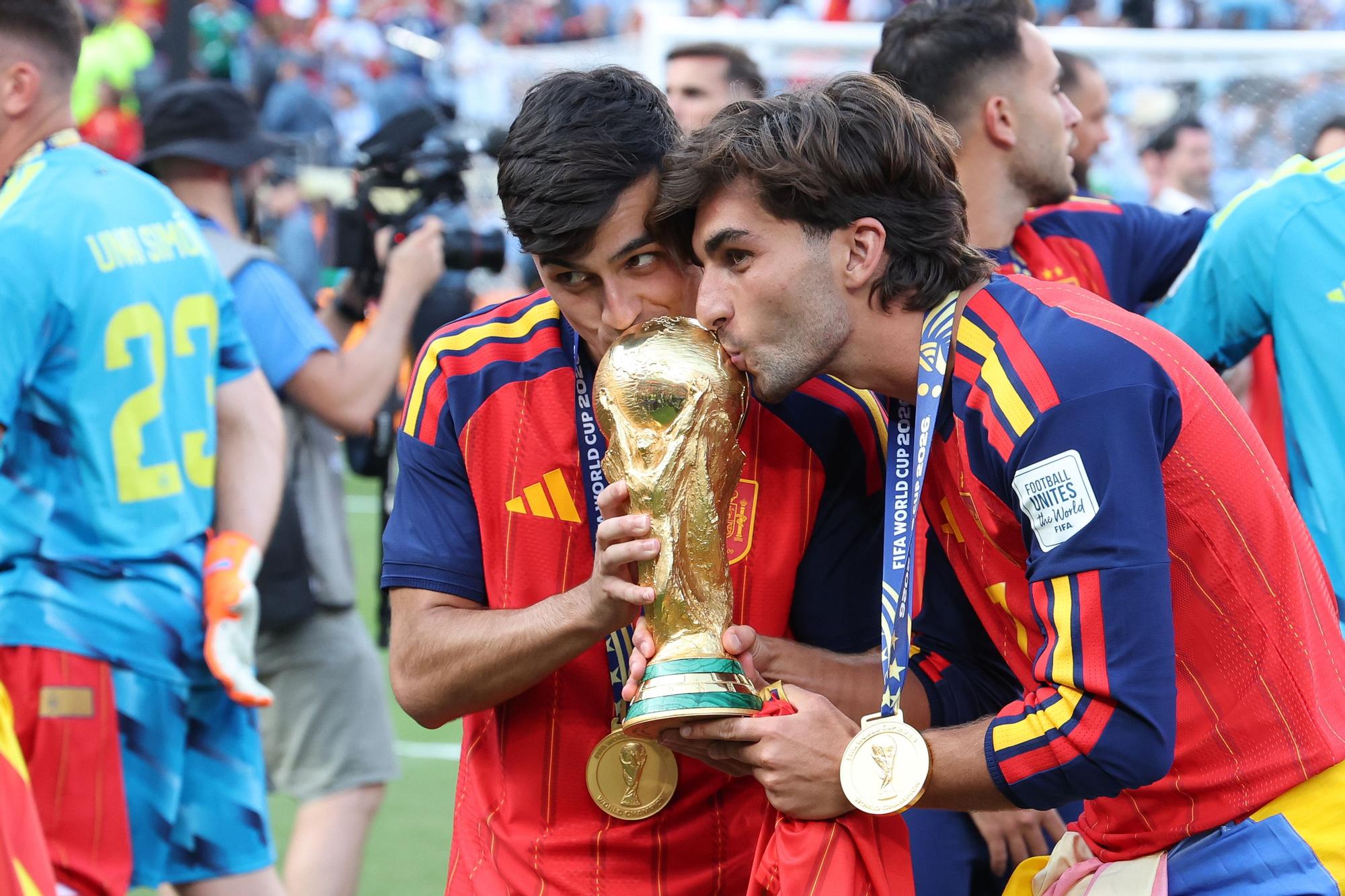 Ferran Torres'in Kritik Golü ve Barcelona'daki Geleceği: Yenileme Sürecinde Sakin Bekleyiş