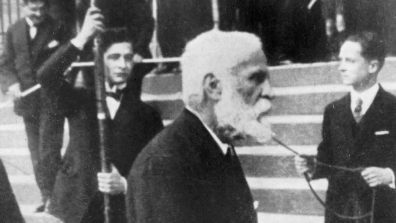 Gaudí'nin Sagrada Familia'daki Acımasız Sanat Yöntemi: Kuşların Kaderi