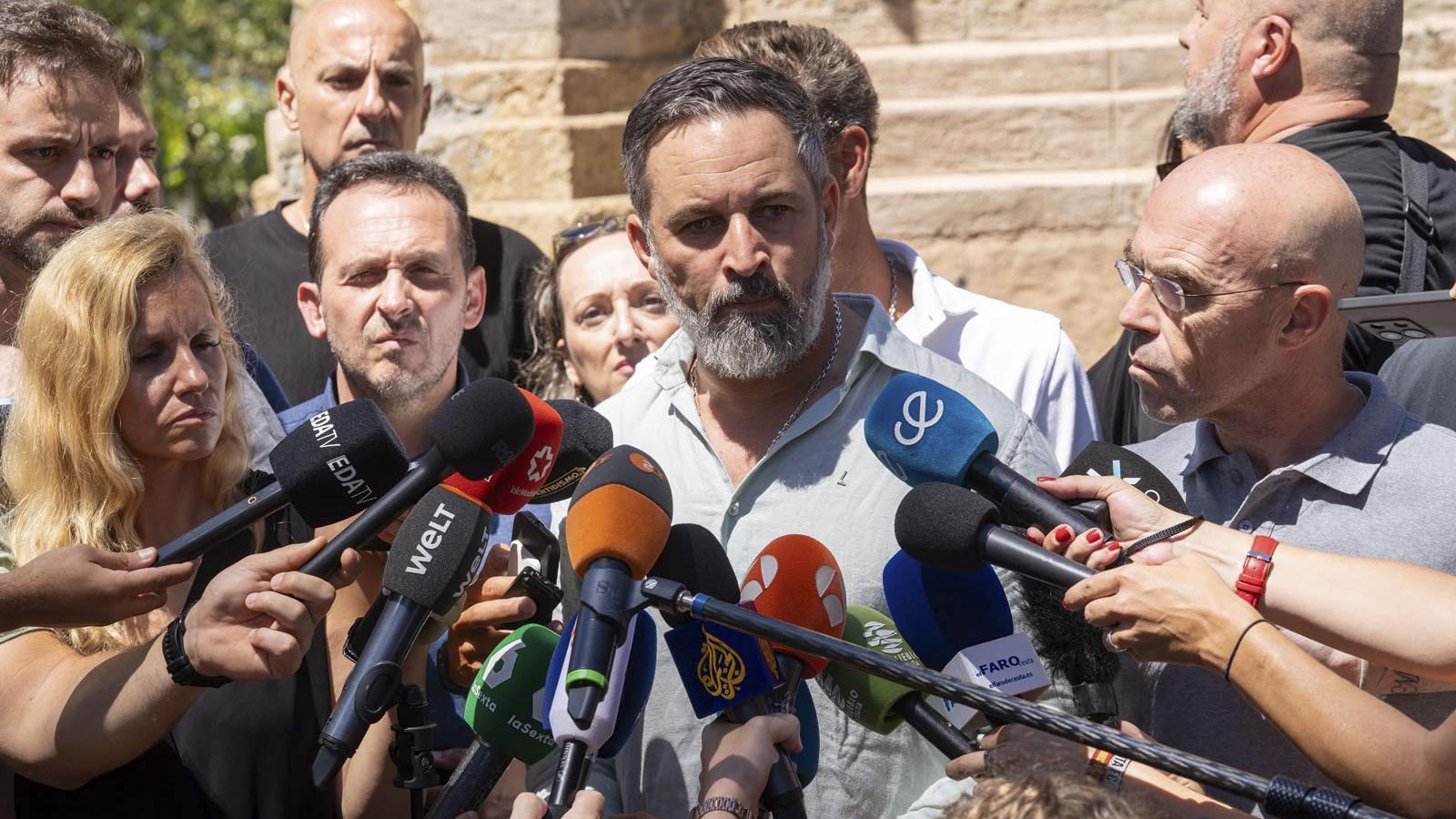 Sánchez'in Zamansız Çalma Listesi: Göçmen Trajedisi Gölgesinde Sosyal Medya Krizi