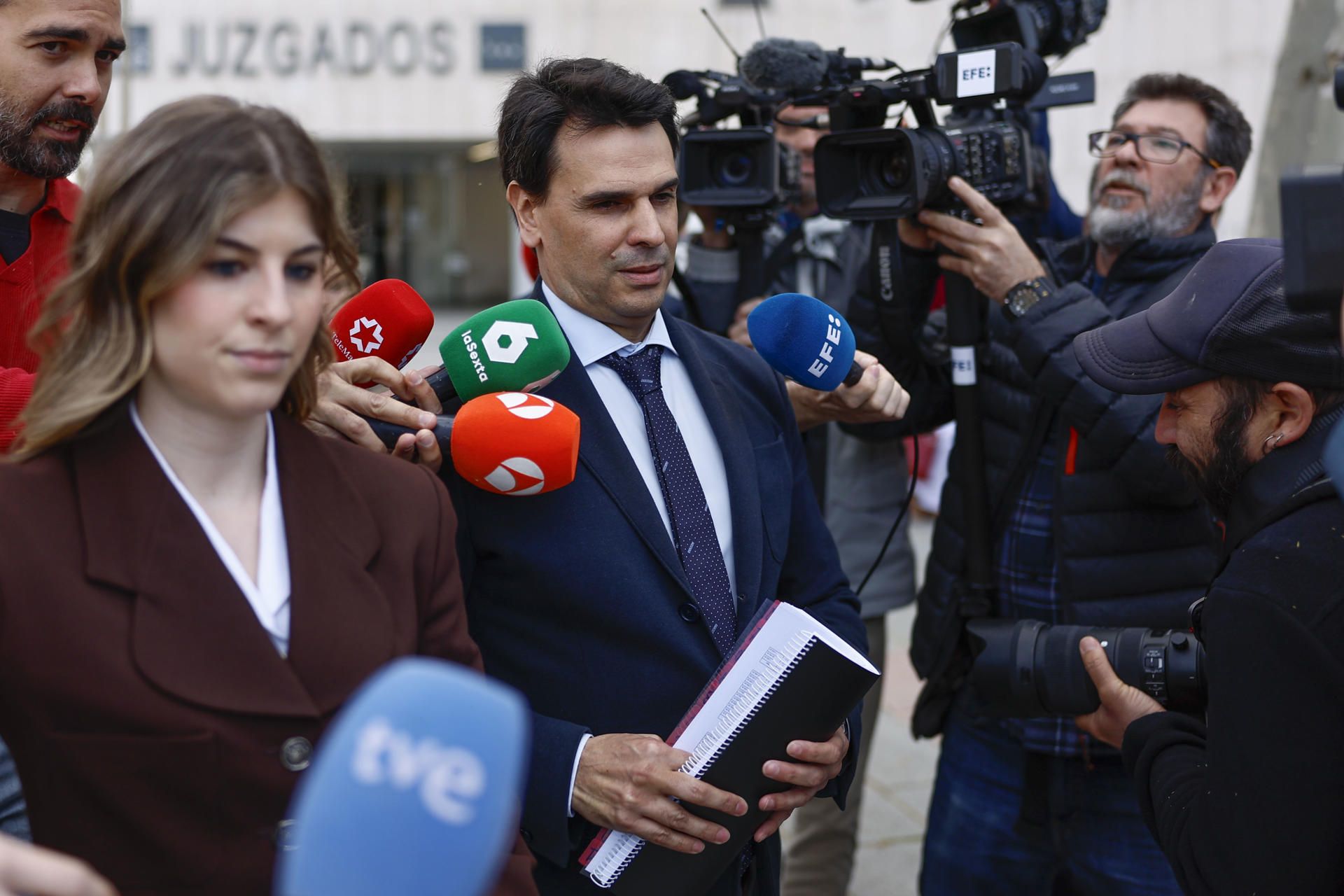Ayuso'nun Partneri ve Madrid Sağlık Skandalı: UCO Raporları Yeni Şüpheler Doğurdu