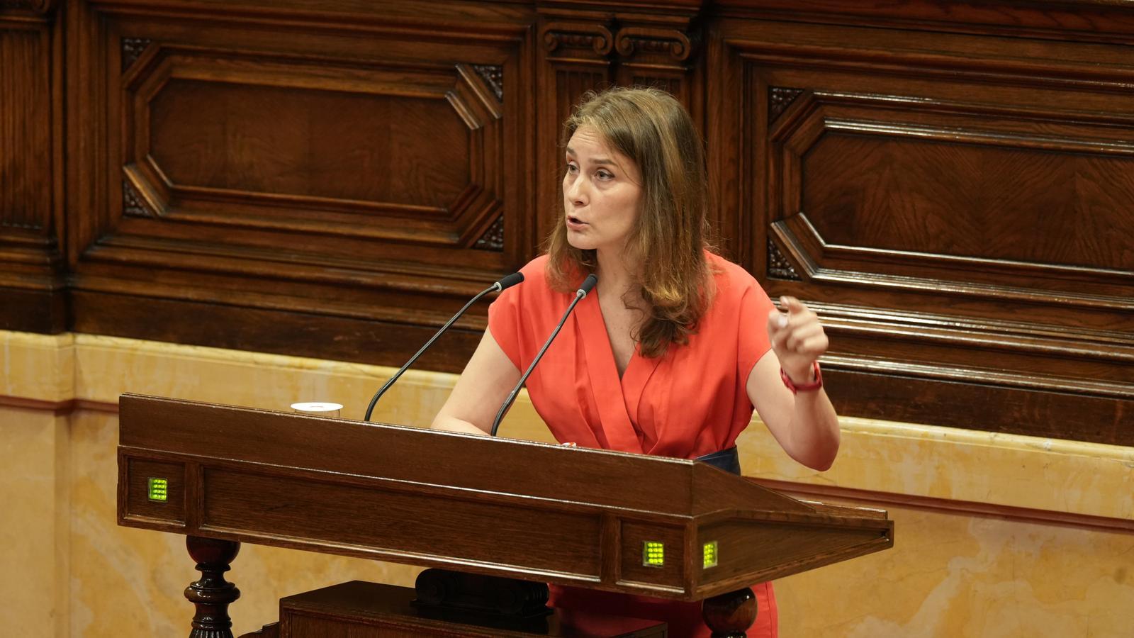 Katalonya Eğitiminde Alarm Zilleri: Els Comuns, Bakanlığın İstifasını İsteyecek