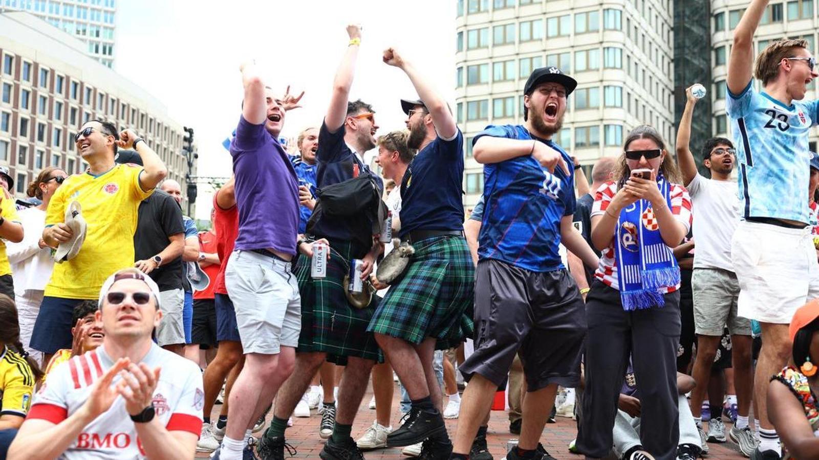Tartan Army ABD'yi Fethetti: Fenway Park'ta Beysbol Sahasında İskoç Rüzgarı