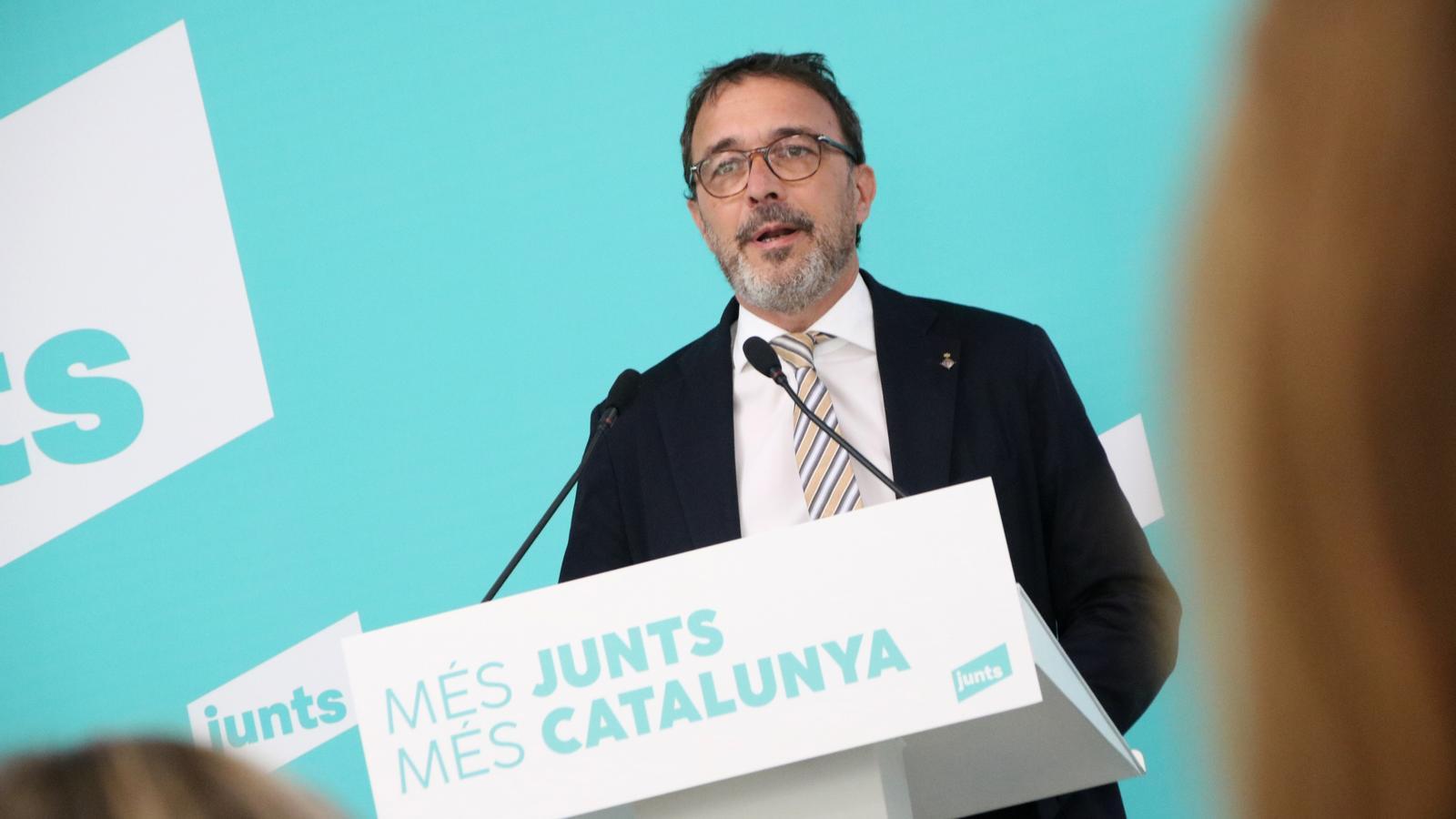 Junts'tan Kongre'deki Pau Casals Anma Törenine Katalanca Dil Boykotu