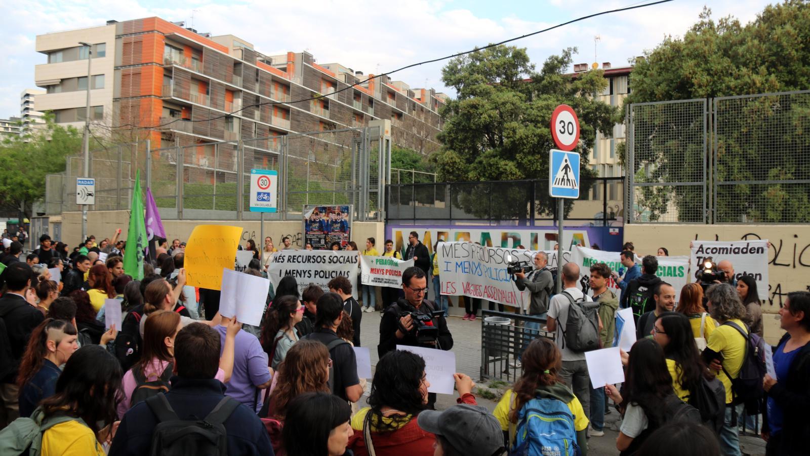 Katalonya'da Okul Güvenliği Tartışması: Sivil Polis Planından Çekilen Okullar Var