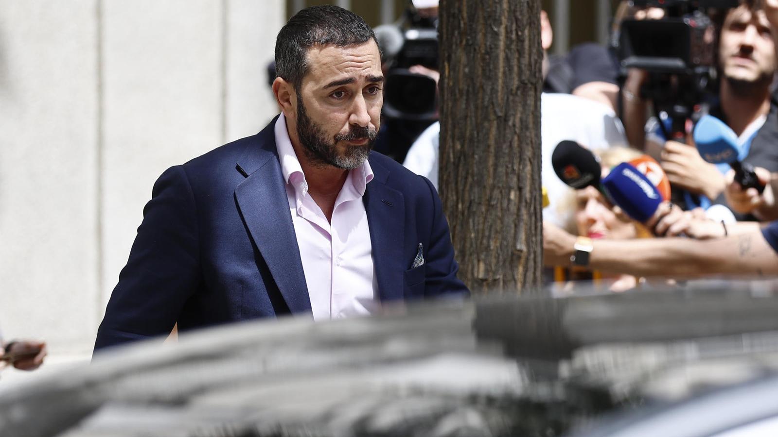 İspanya'da Maske Skandalı: Eski Bakana Ağır Ceza, İş Adamına 'İş Birliği' İndirimi