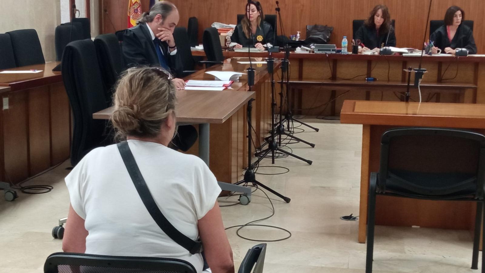 Mallorca'da Banka Çalışanı 300.000 Euro'luk Dolandırıcılıkla Hapse Girdi
