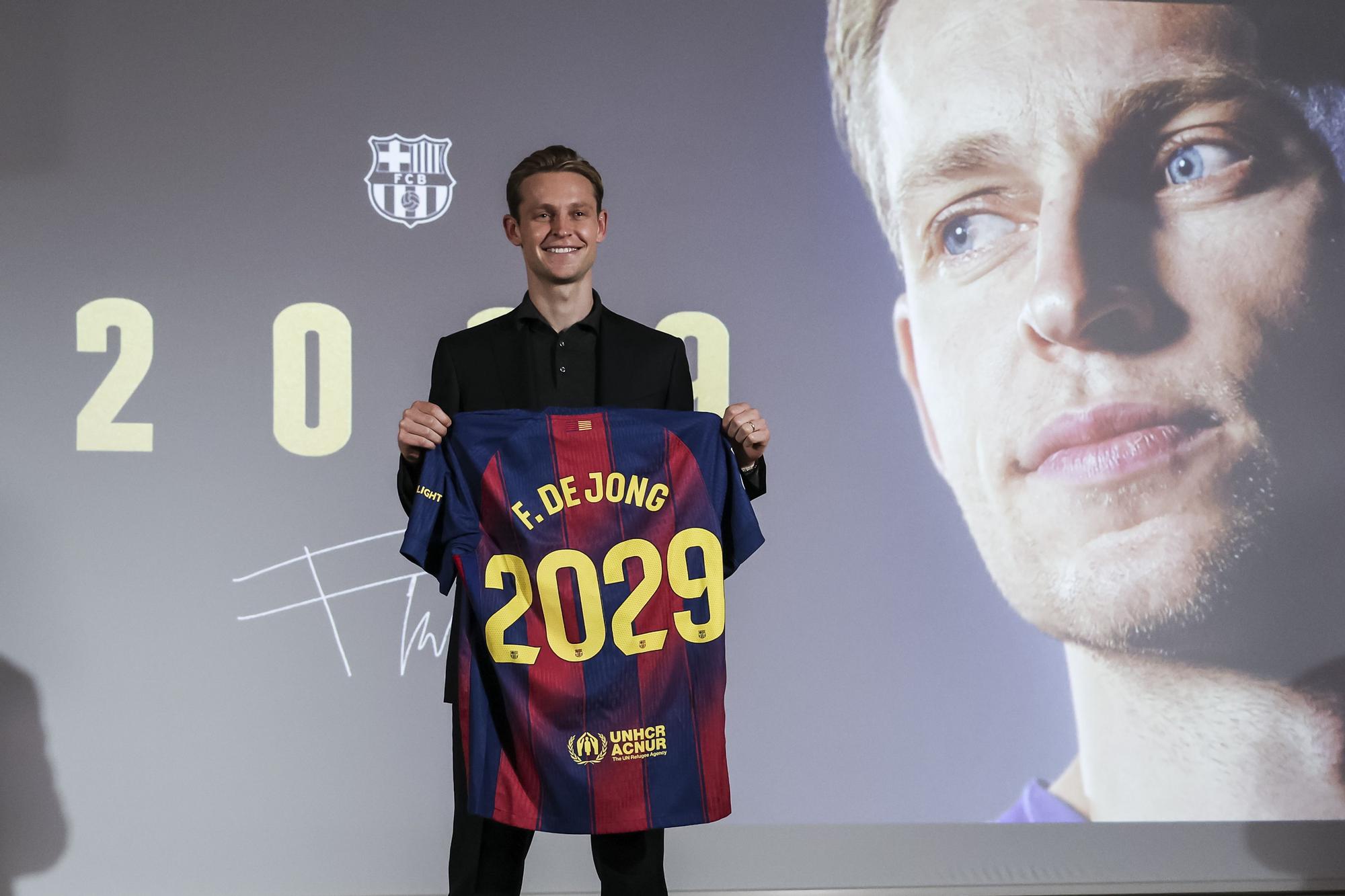 Barcelona'da Kaptanlıkta Yeni Dönem: De Jong İlk Listeden Çıkarıldı