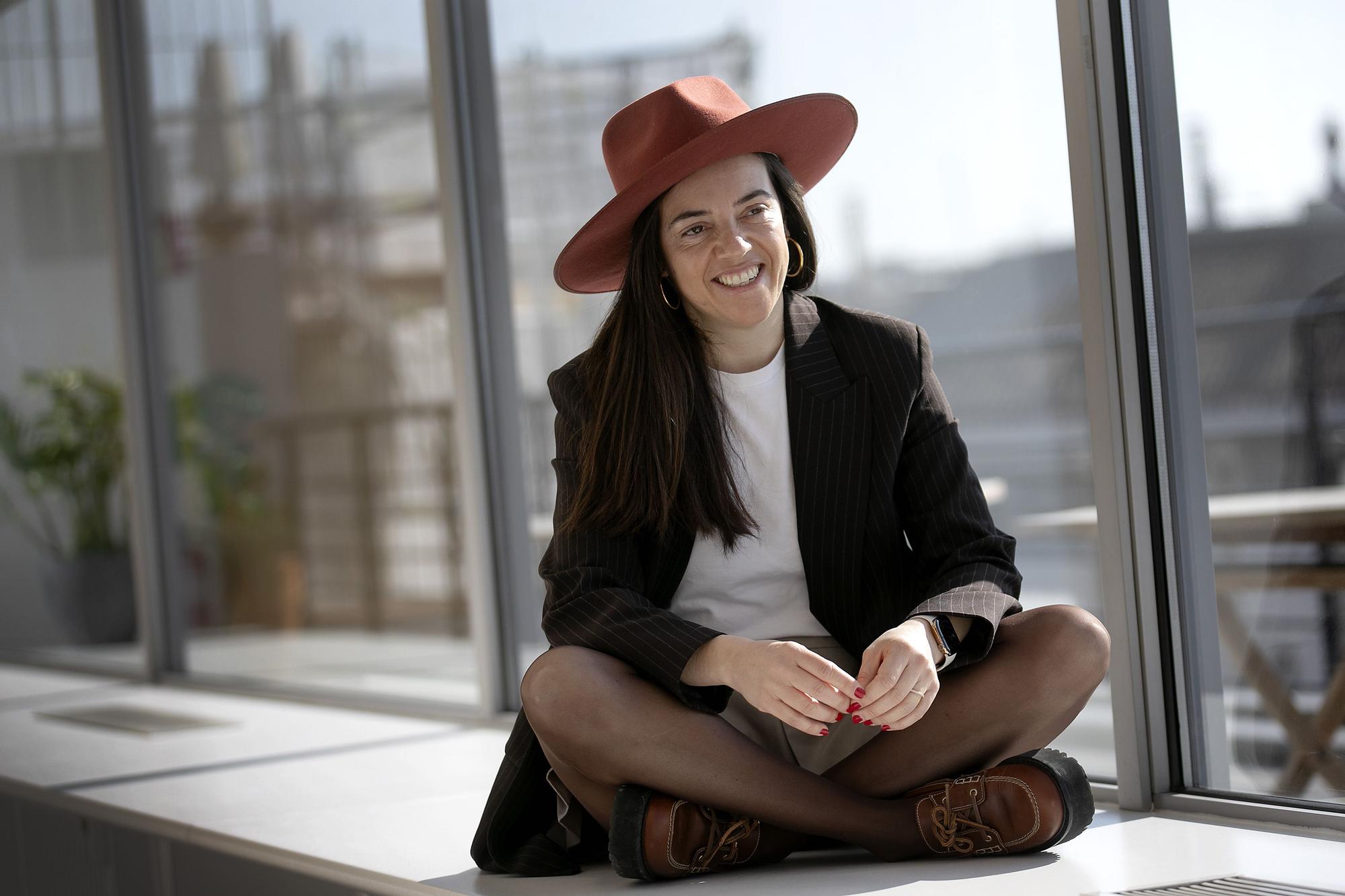 Regina Rodríguez Sirvent'ten Gözyaşları ve Umutla Dokunmuş Yeni Roman: 'Crispetes de