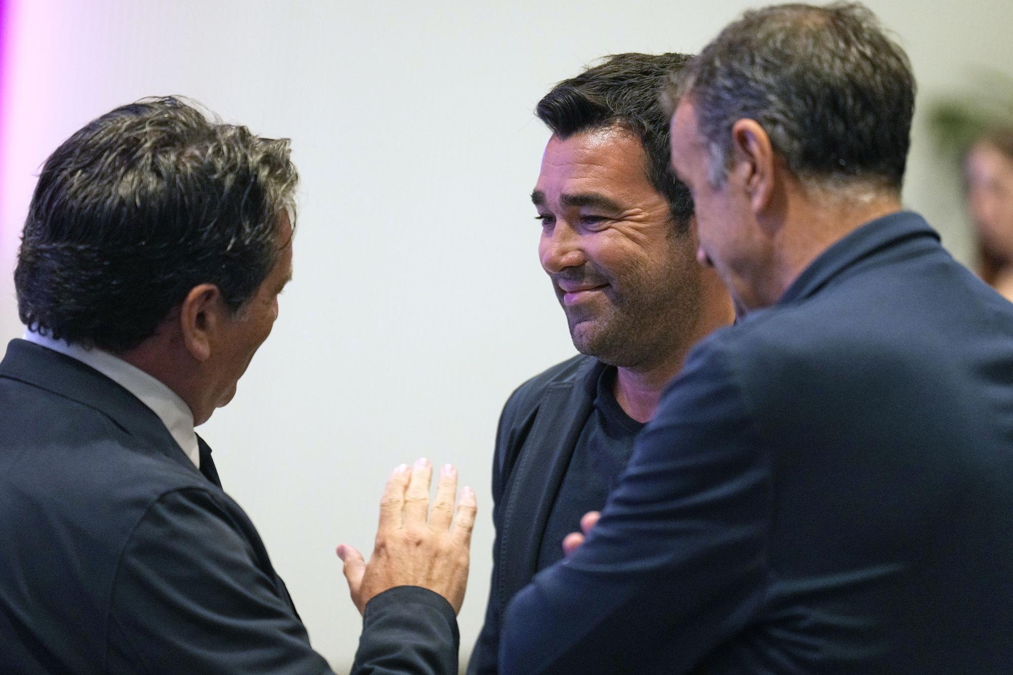 FC Barcelona'nın Golcü Arayışı: Deco'nun James Bond Misyonu Başladı