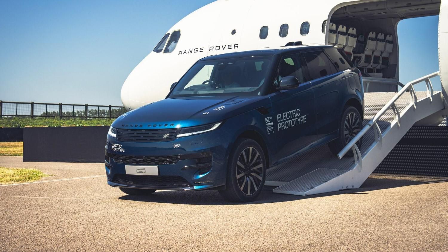 Range Rover Sport Elektrikli Dönüşümde: Lüks SUV Segmentinde Sıfır Emisyon Çağı