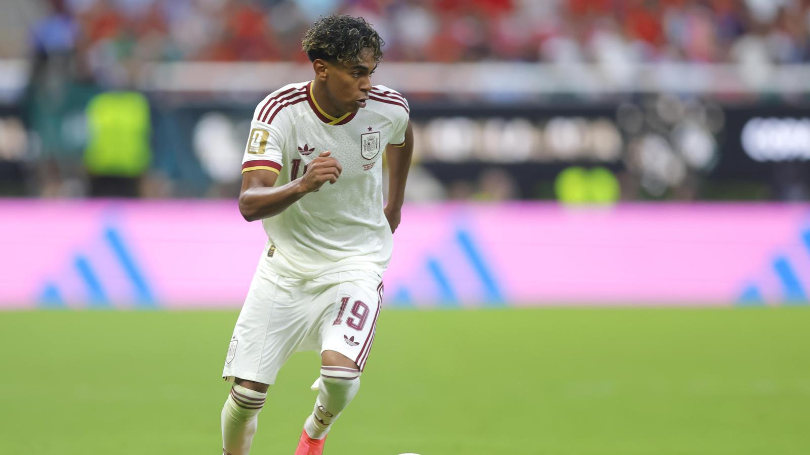 Lamine Yamal'dan Transfer Bombası: "Julián Olsam Barça'ya Gelirdim!"