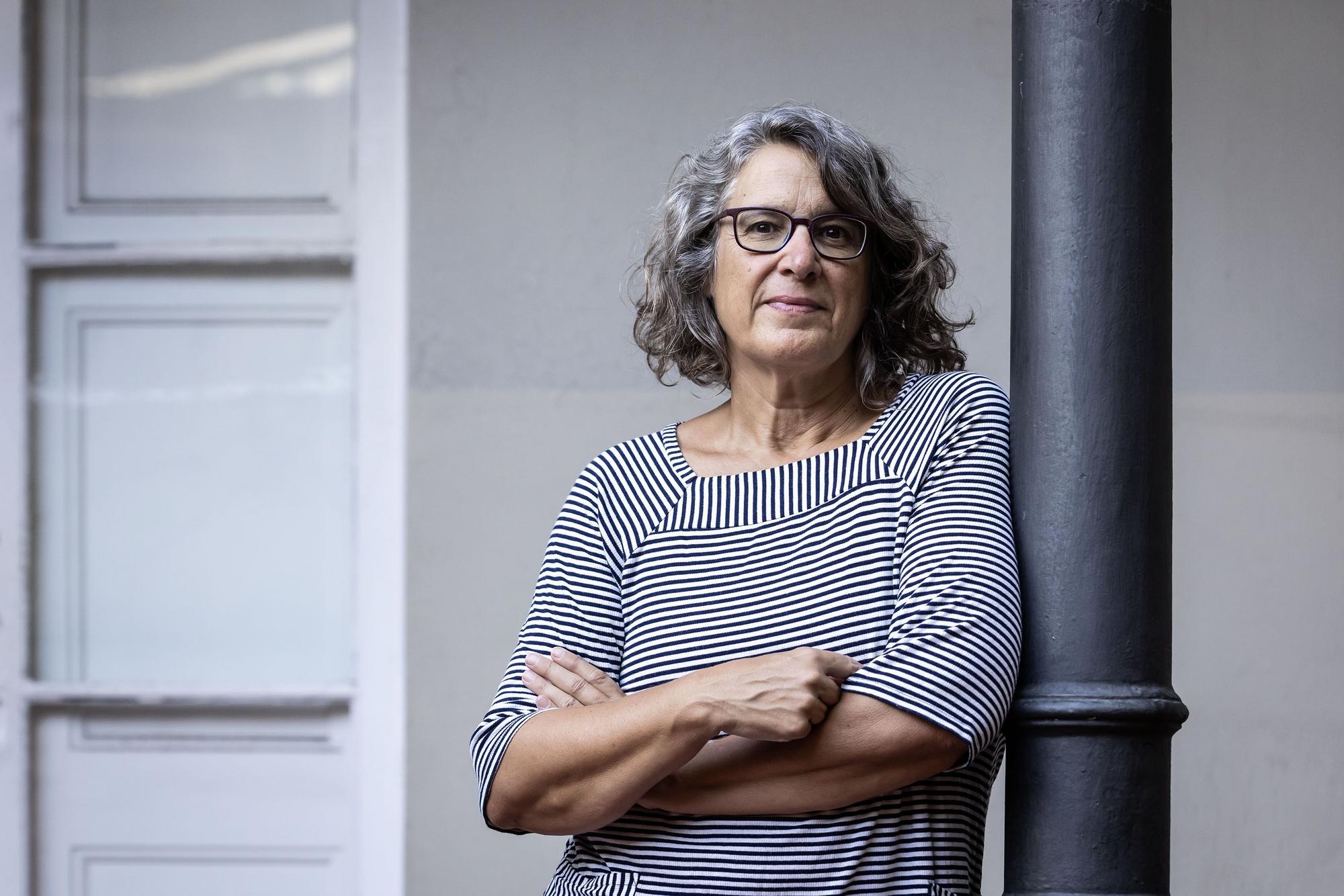 Ada Castells'ten Çarpıcı Soru: Edebiyatın Saf Eğlenceye Dönüşmesi Kimin İşine Geliyor?
