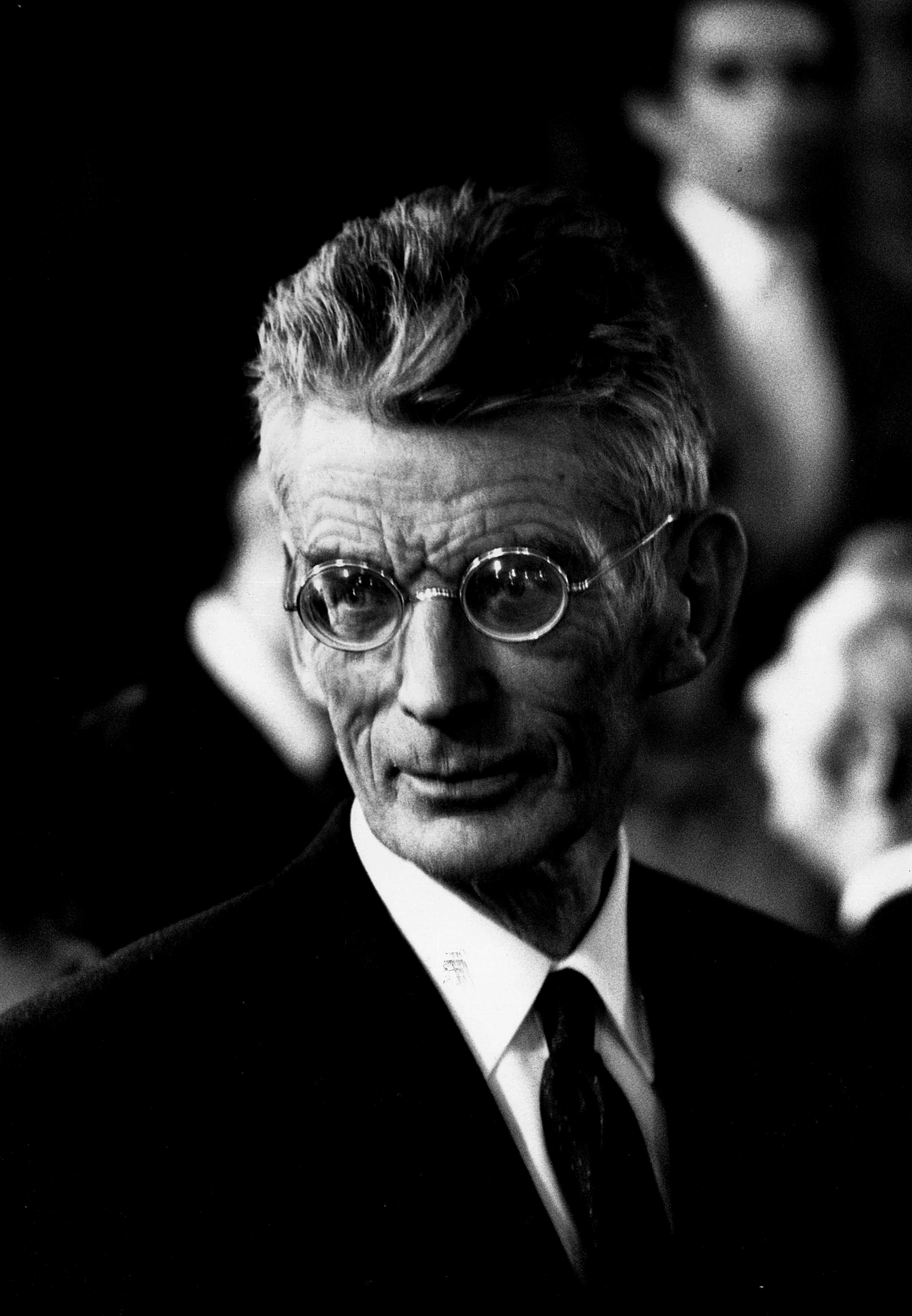 Samuel Beckett'in Nobel Reddi ve Günümüz Konut Krizine Absürd Bir Bakış