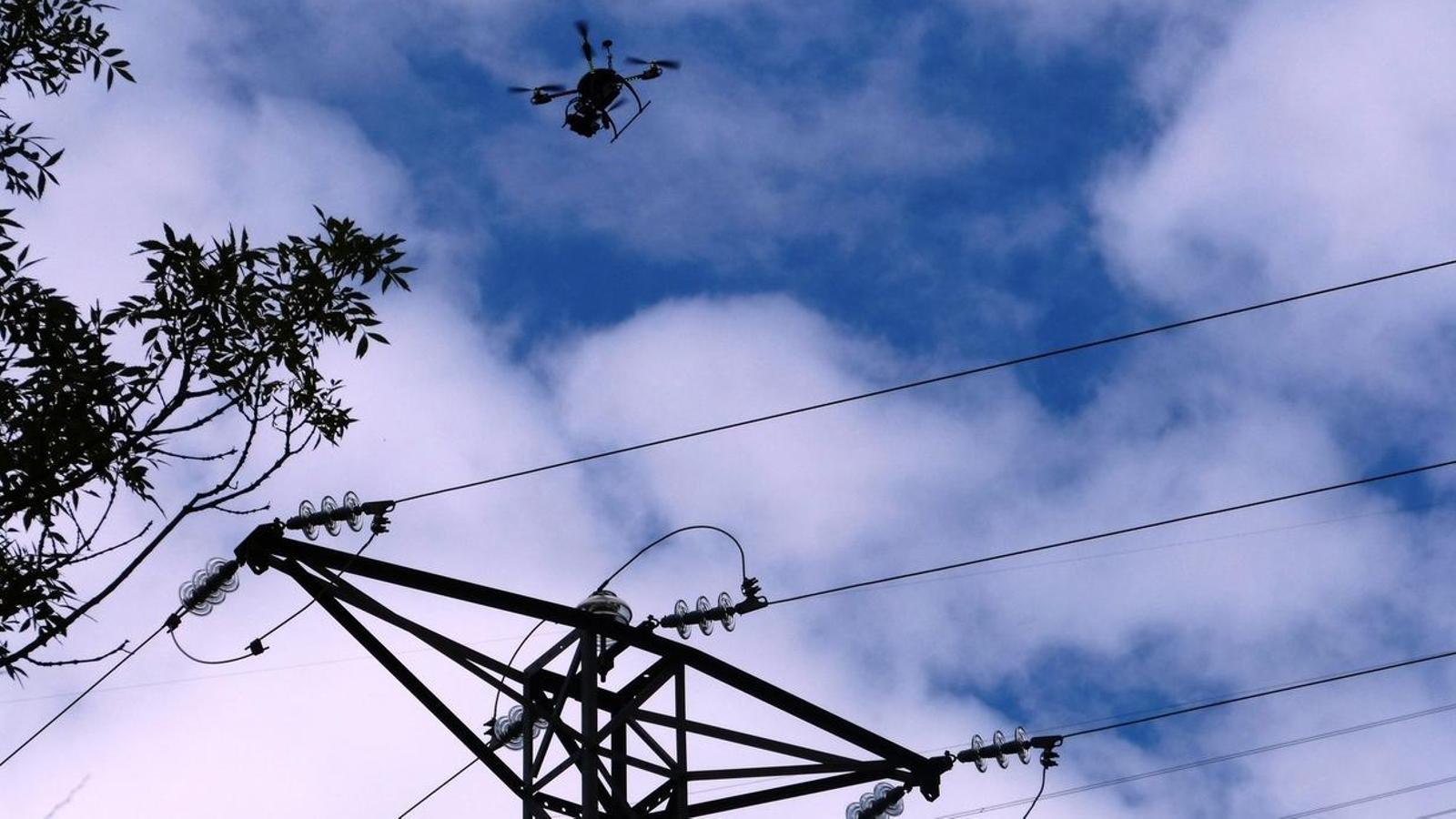 Katalonya'da Sıcak Dalga Ortasında Büyük Elektrik Kesintisi: 17.000 Abone Etkilendi