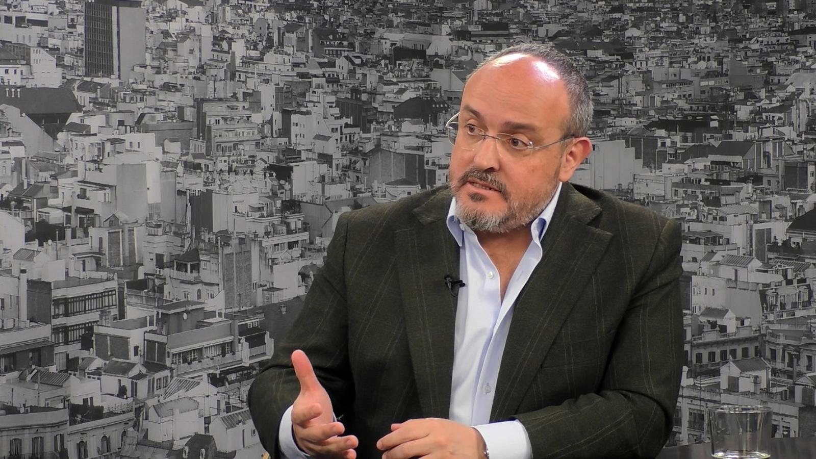 Katalan Siyasetinde Yeni Denklem: PP Lideri Fernández'den Çarpıcı Kehanet