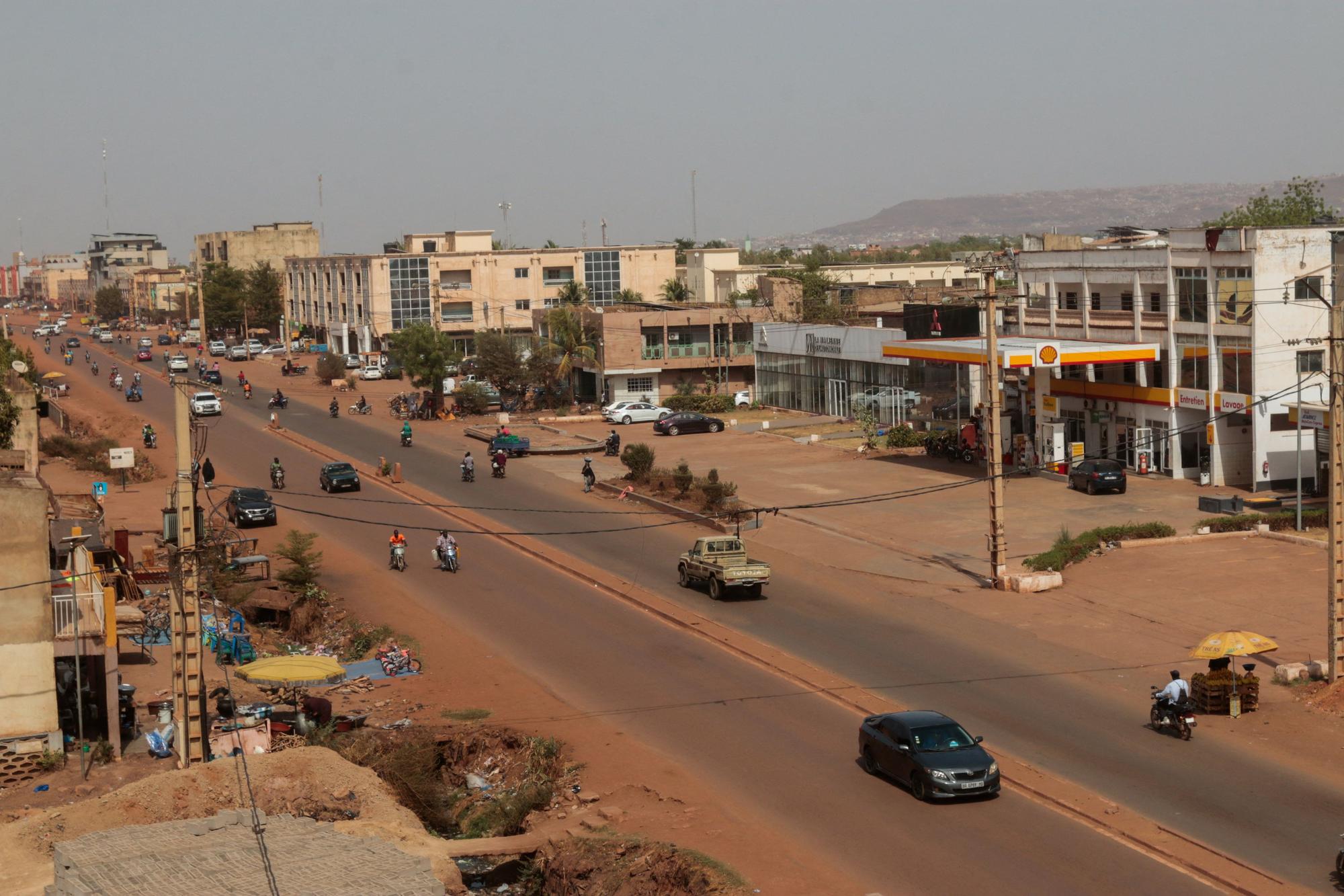 Mali Savunma Bakanı Cihatçı Saldırıda Hayatını Kaybetti: Bölgede Gerilim Tırmanıyor