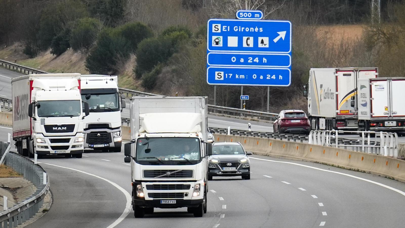 Barselona Ticaret Odası'ndan Kritik Uyarı: Binlerce Kamyon Şoförü Açığı Tedarik