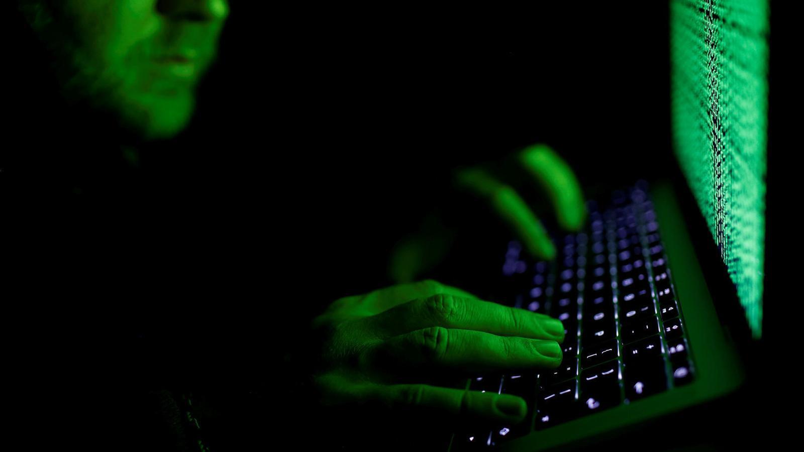 İspanya'da Cinsel İçerikli Siteler Üzerinden Şantaj Şebekesi Çökertildi: 7 Tutuklu, 14