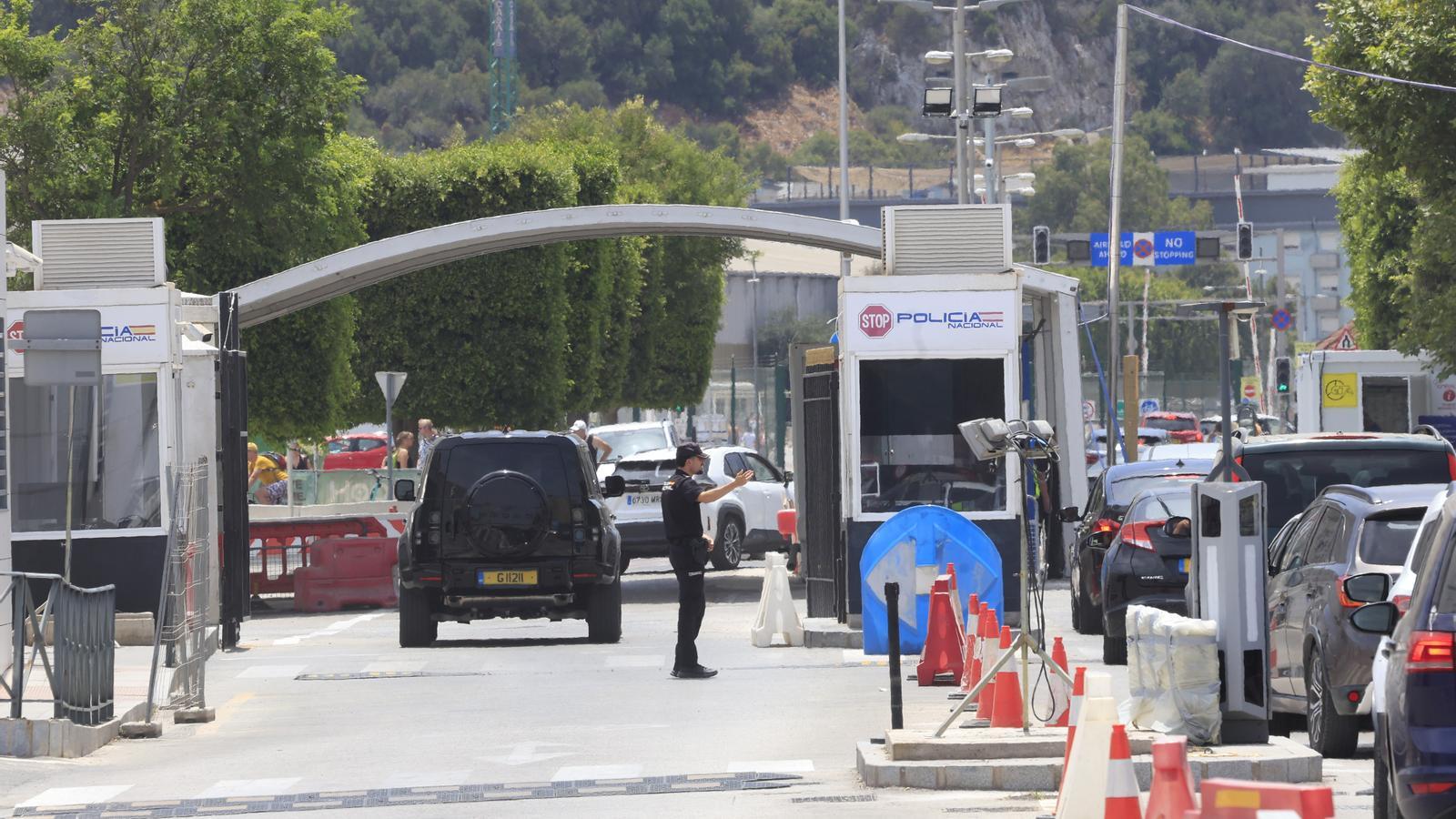 Cebelitarık'ta Tarihi Adım: 1730'dan Beri Süren Sınır Bariyeri Kalkıyor