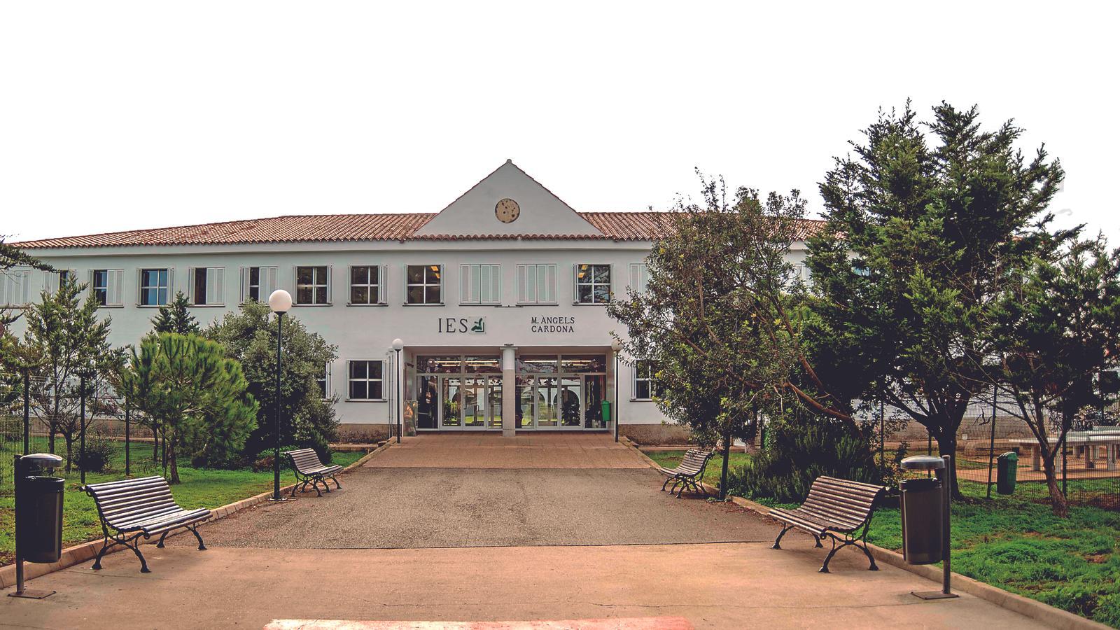 İspanyol Okulunda Radikal Karar: Dizüstü Bilgisayarlara Veda, El Yazısı Geri Dönüyor!