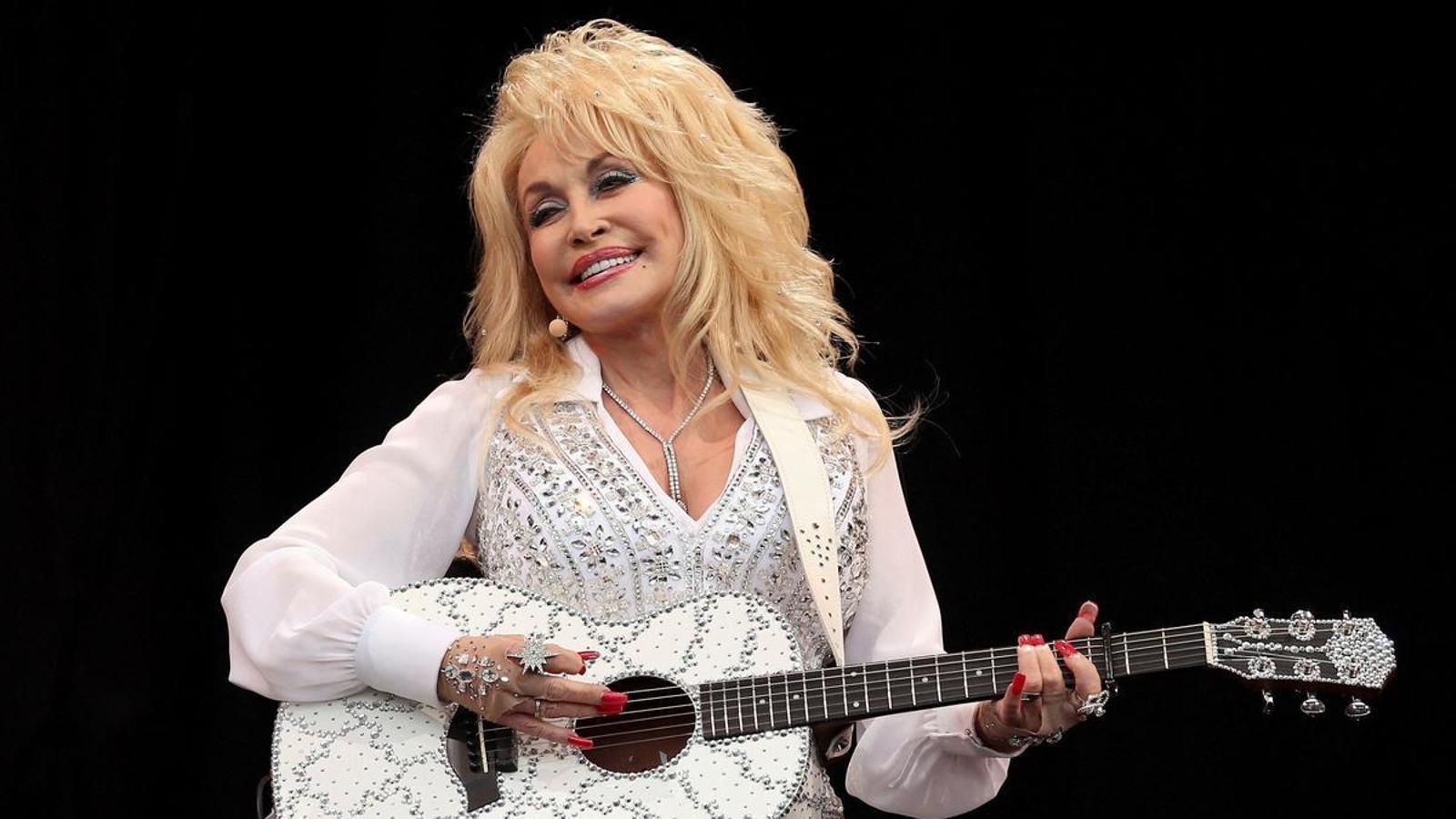 Efsanevi Country Kraliçesi Dolly Parton 80 Yaşında Hayatını Kaybetti
