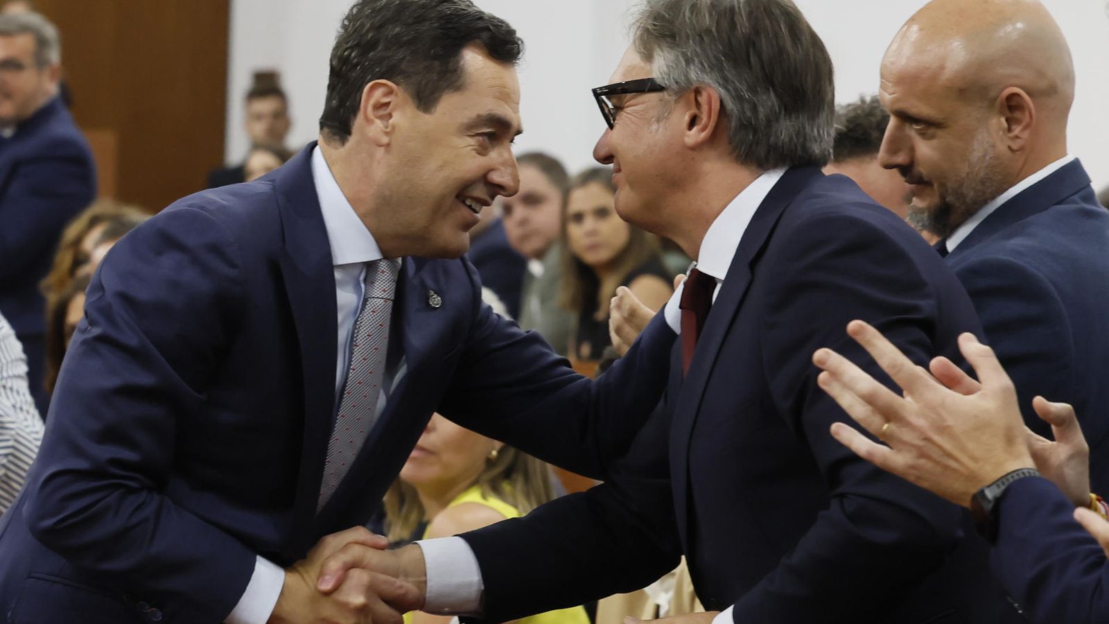 İspanya'da Sağın Yükselişi: Halk Partisi ve Vox Koalisyonları Nüfusun Yarısını Yönetiyor