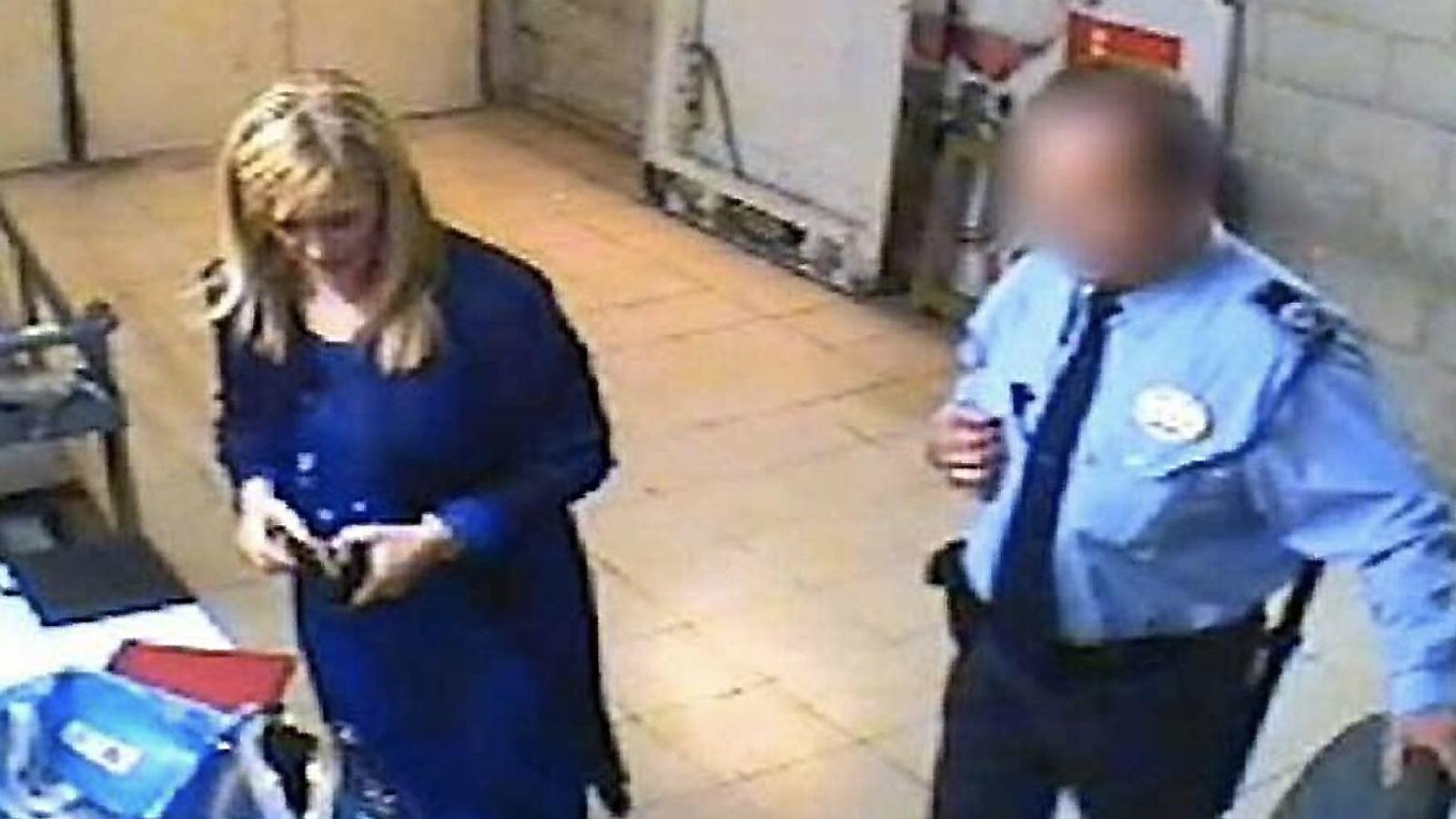 Kuzey'de Onurlu Çekilme, Güney'de Koltuğa Bağlılık: Siyasi İstifa Paradoksu