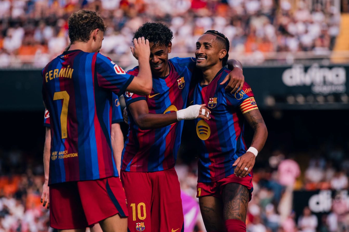 Hansi Flick'in Barcelona'sı Durdurulamaz Bir Makineye Dönüşüyor: Mestalla'da Göz