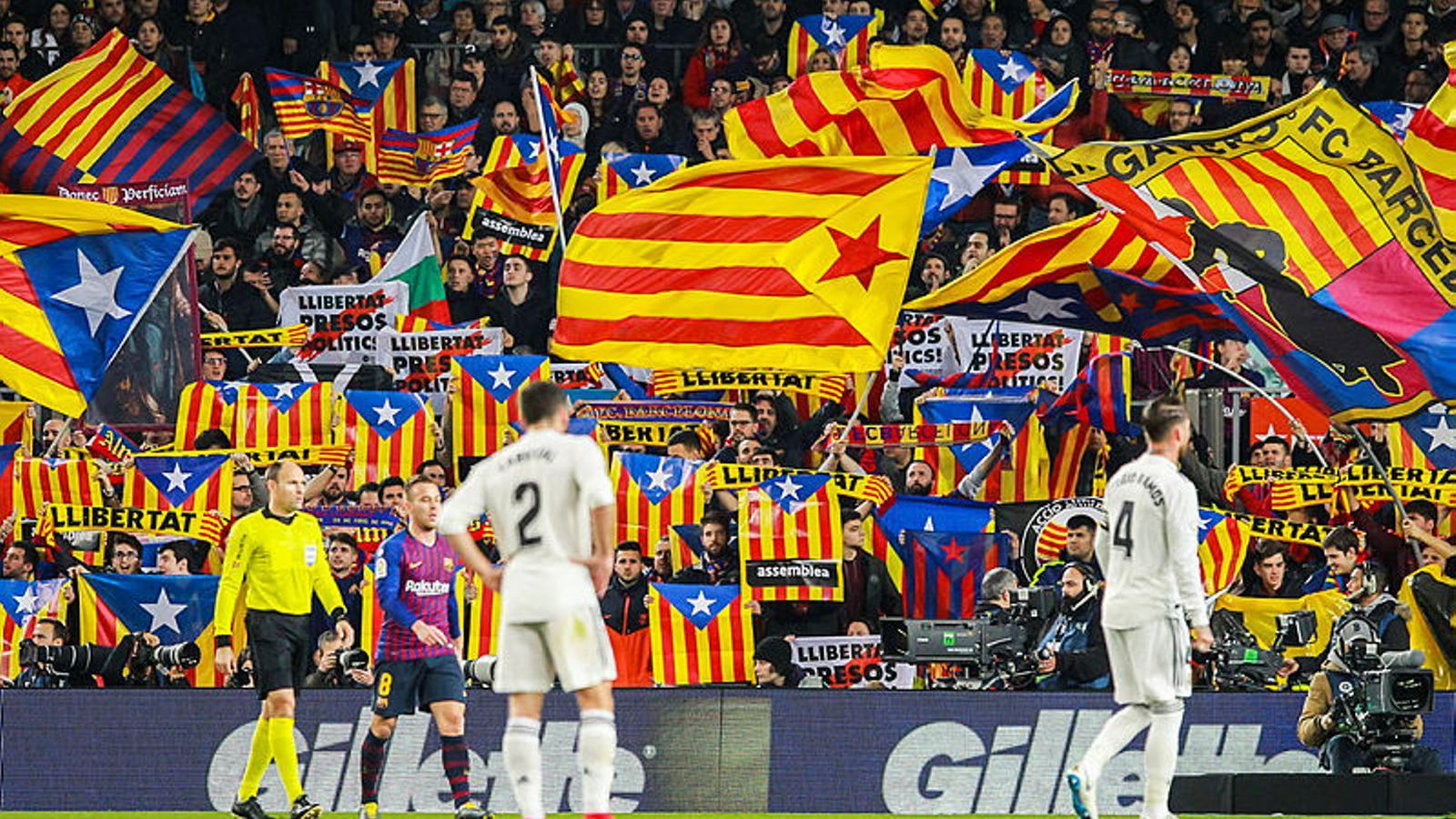 **Barça'da Dünya Kupası Kutlama İptali: Siyaset ve Sporun Ayrılmaz Dansı**