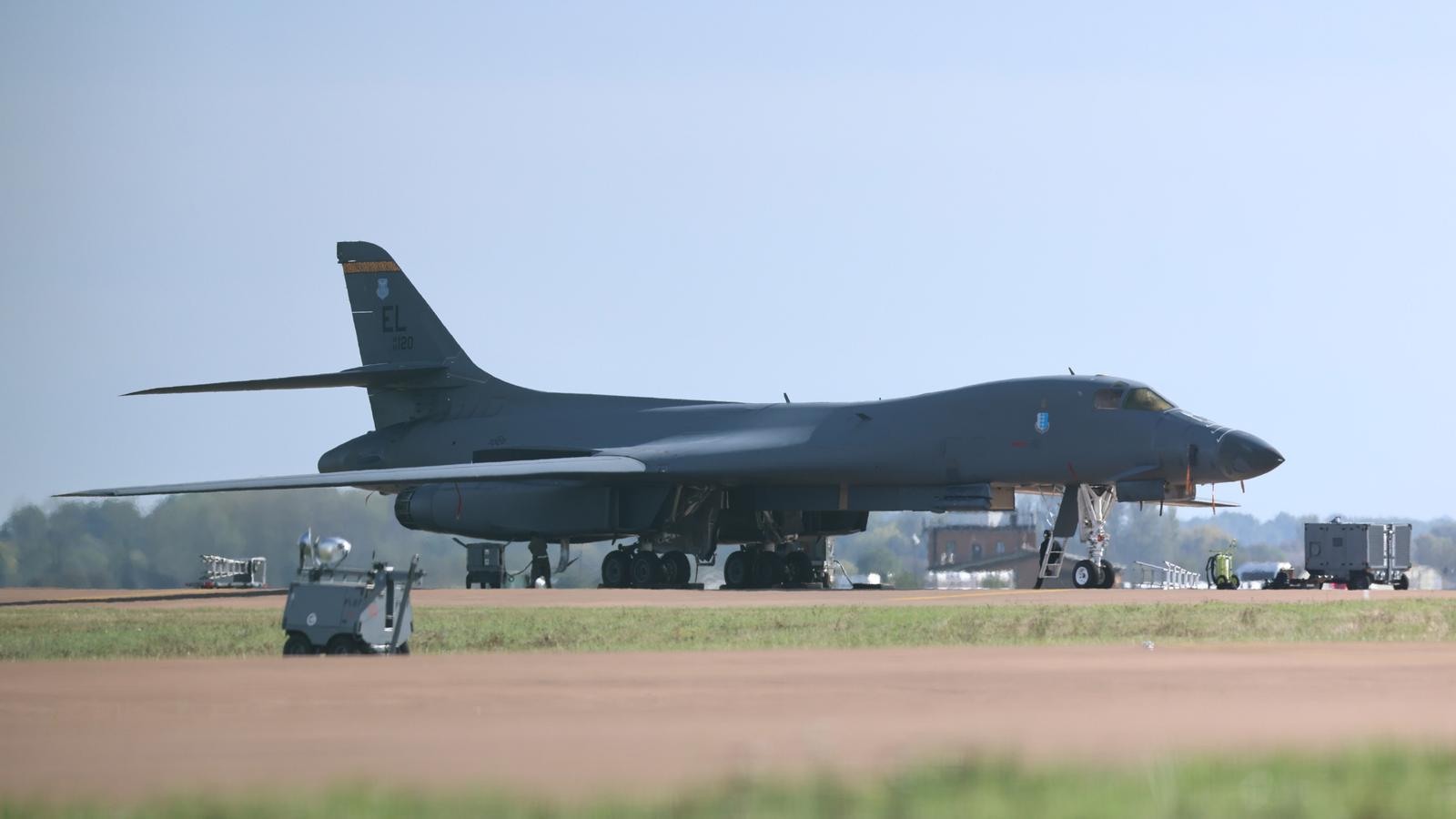 RAF Fairford Komplo İddiası: İngiltere'de Terör Soruşturması Derinleşiyor