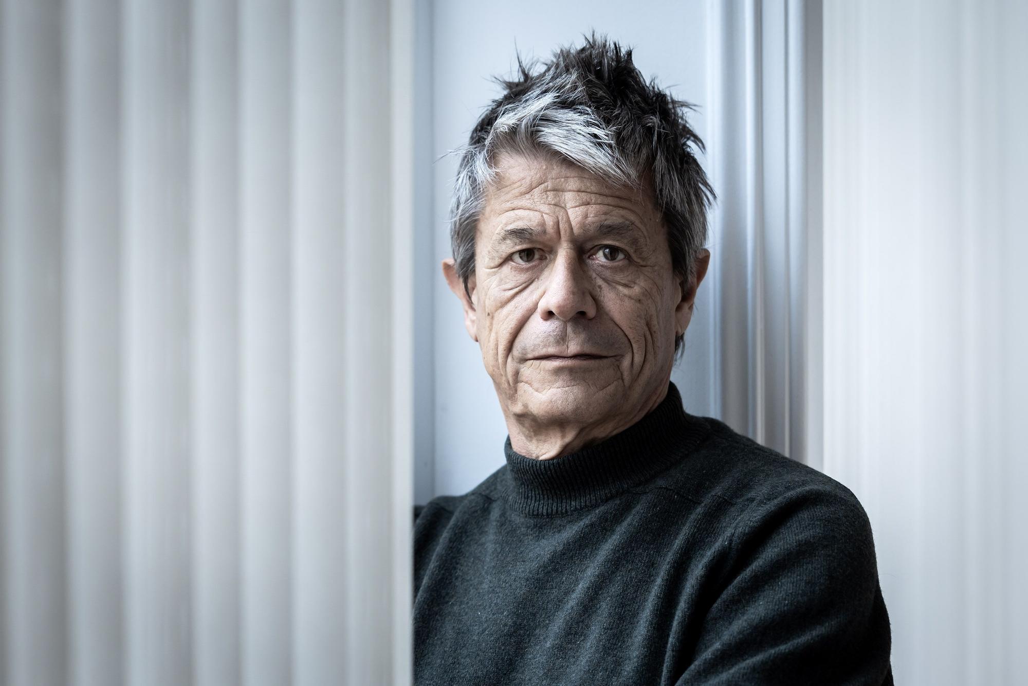 Annemin Ölüm Haberi ve Not Defteri: Emmanuel Carrère'den Sarsıcı Bir Roman