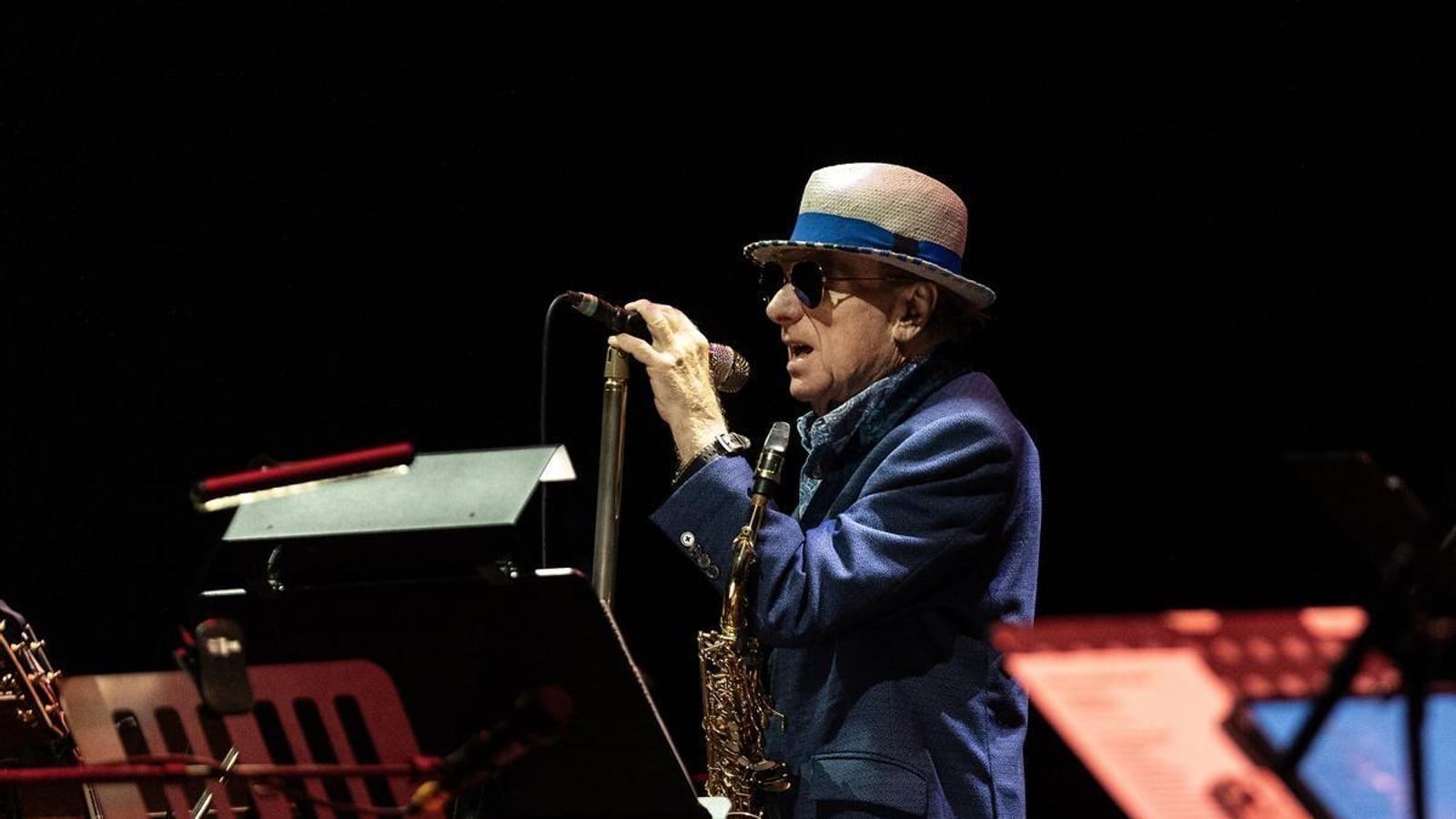Van Morrison'dan Barselona'da Unutulmaz Blues Ziyafeti: 80 Yaşında Sahne Tutkusu