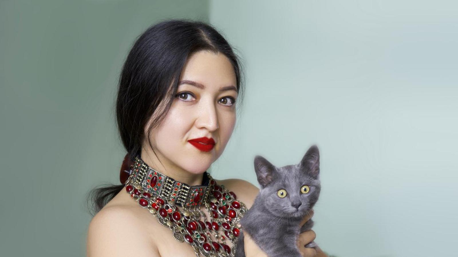 Kubra Khademi'nin Politik Sanatı: Dünya Liderleri Orjisi Arco'da Tartışma Yarattı