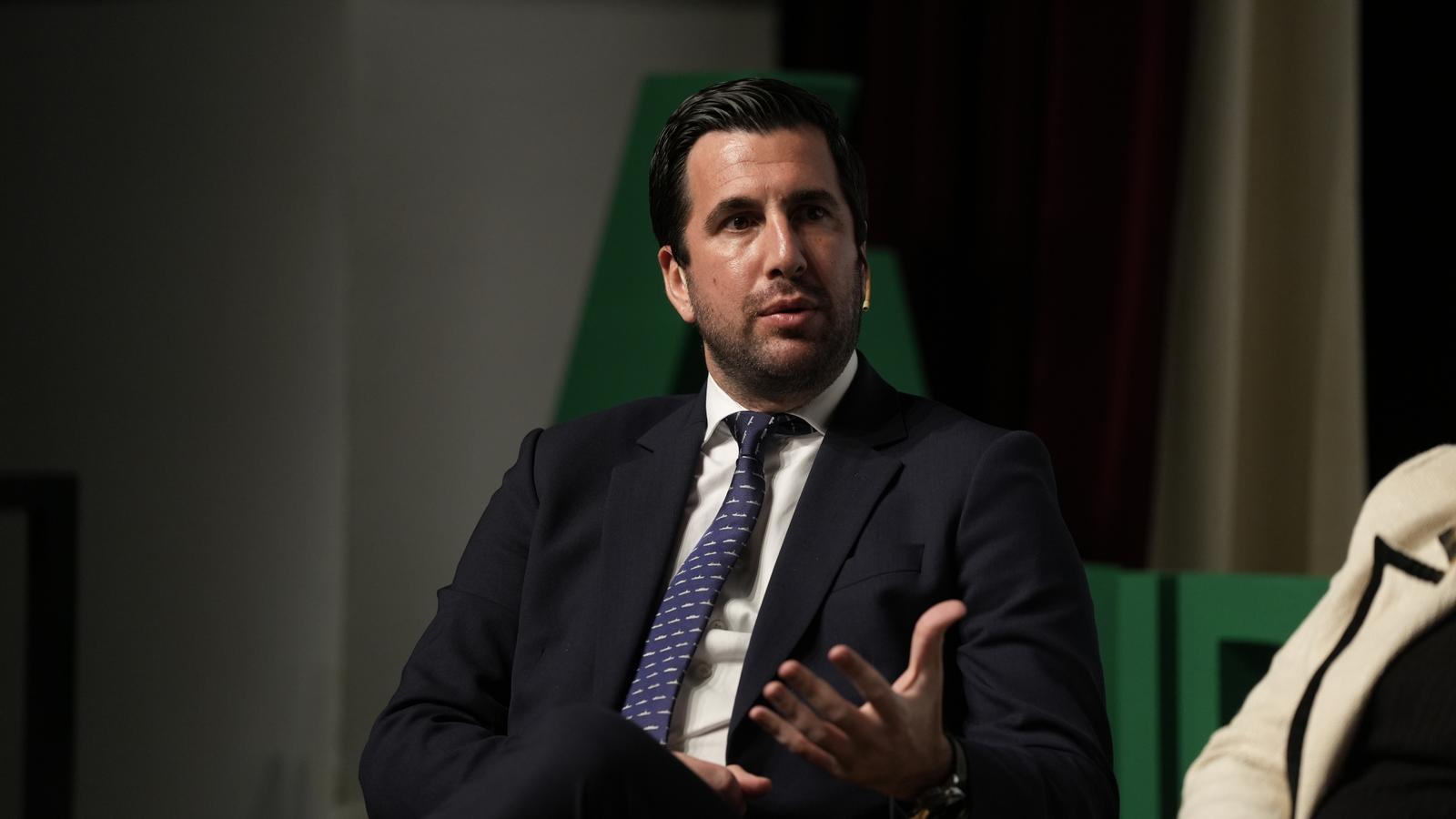 Real Madrid Başkanlık Yarışında Yüksek Engeller: Enrique Riquelme'nin Zorlu Mücadelesi