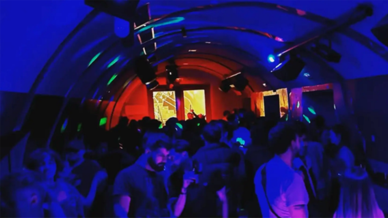 Barselona'nın Kalbindeki Efsanevi Gece Kulübü Karma, 45 Yıllık Macerasına Son Verdi