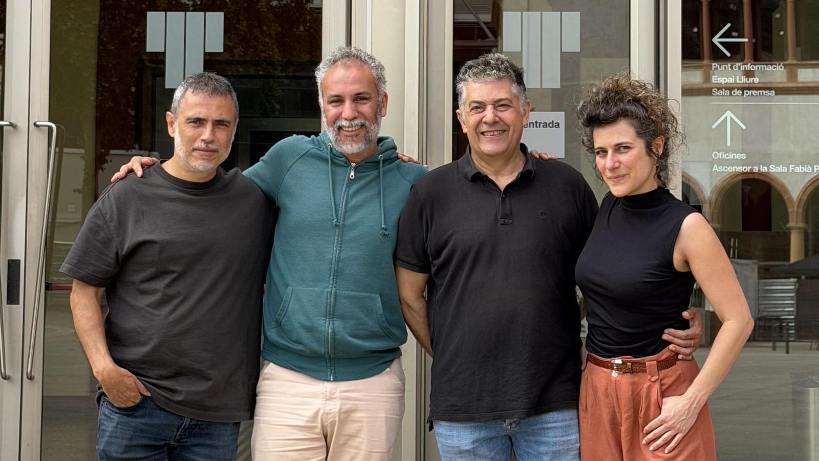 Yaşlıların Gizli Aşk Hayatları: Mohamed El Khatib'den Barselona Sahnesinde Cesur Bir Bakış